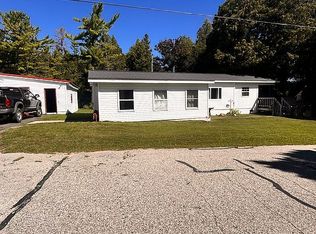 344 Pine St, De Tour Village, MI 49725