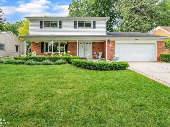 489 Saddle Ln, Grosse Pointe Woods, MI 48236
