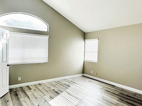 2nd image of 5002 Glickman Ave #5002