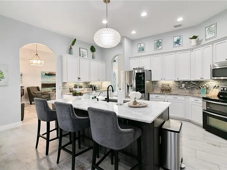 231 Lakay Pl — Photo 12