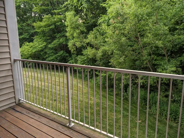 388 Marian Ln APT 8, Florence, KY 41042