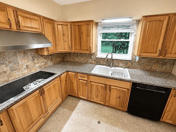3rd image of 8944 Bunnell Hill Rd