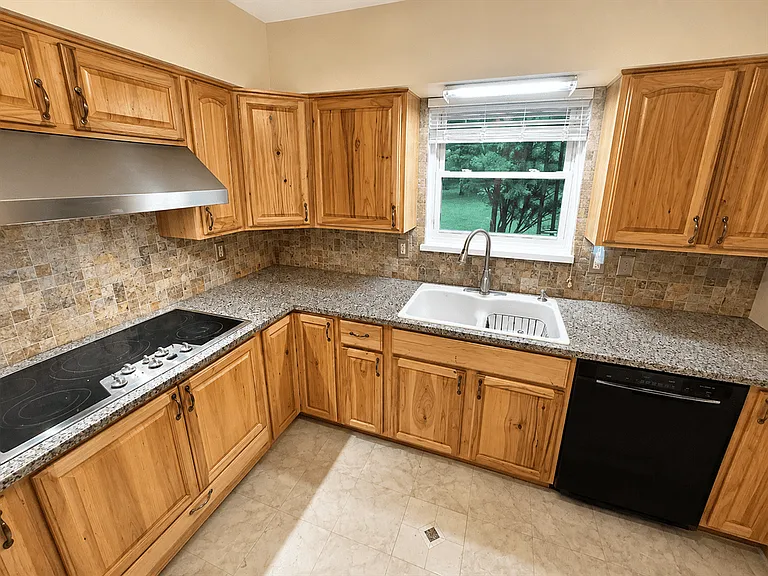 8944 Bunnell Hill Rd — Photo 3