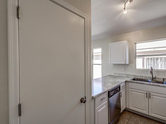 5th image of 1860 W Horn Mesa Pl