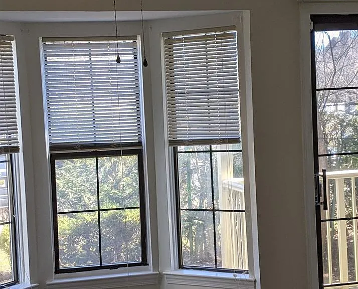 282 Cozzens Ct — Photo 2