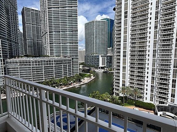 2nd image of 801 Brickell Key Blvd APT 1608