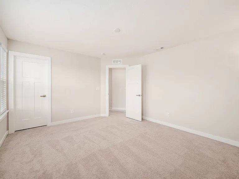 589 Melick Dr #1 — Photo 43