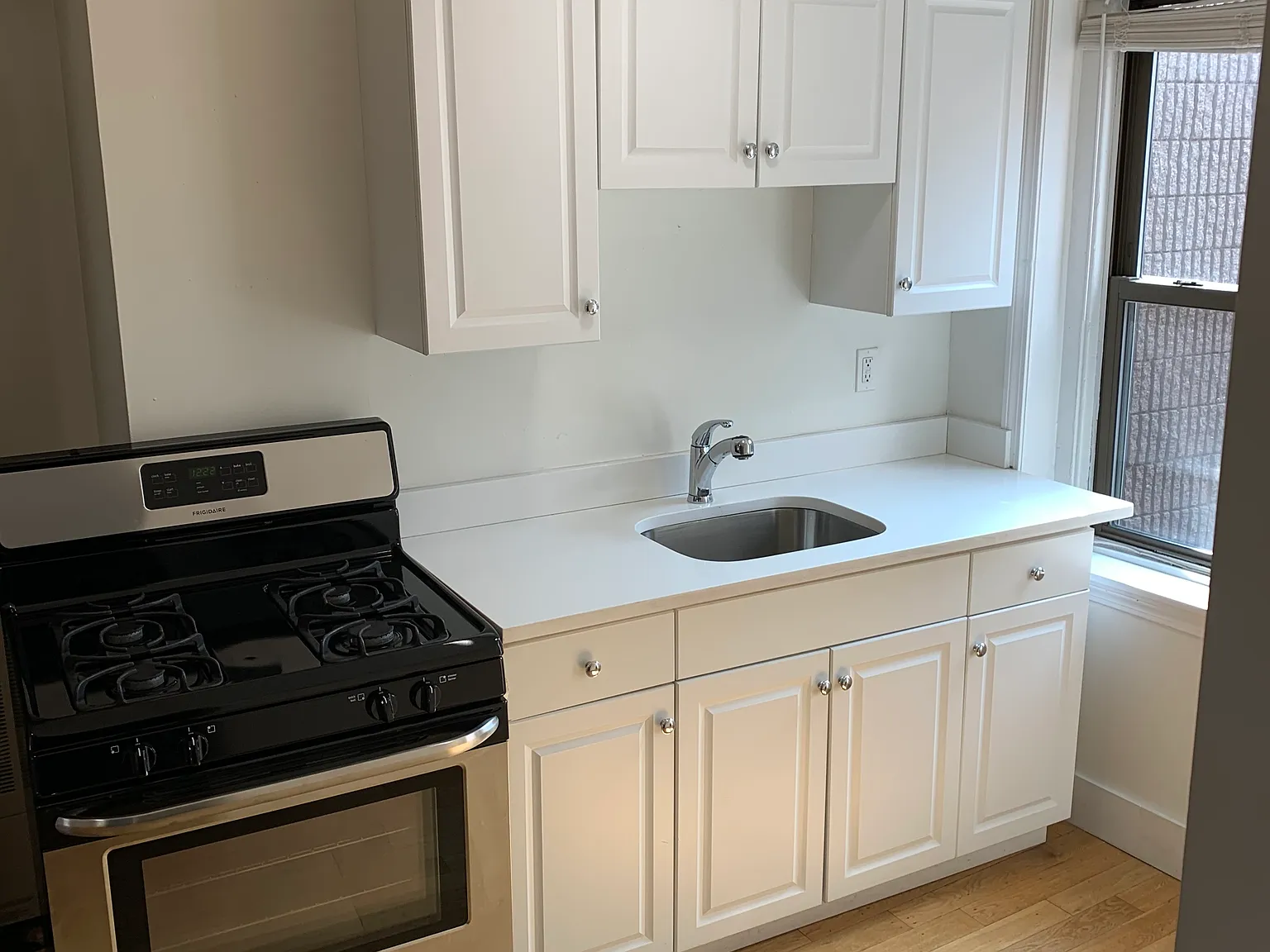 1 bed, $2,400 — Photo 3