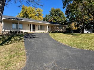 2148 W Long Lake Rd, West Bloomfield, MI 48323
