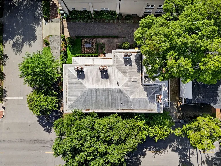 902 Barnard St — Photo 39