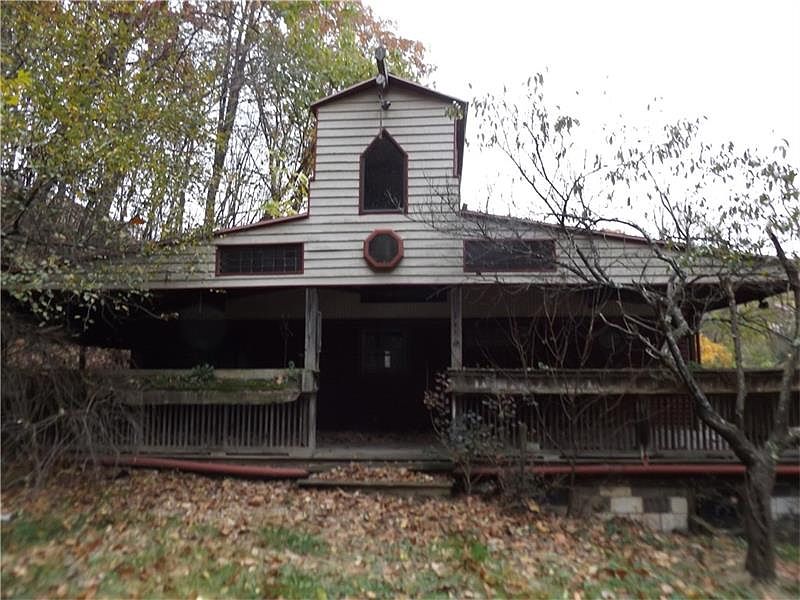 2nd image of 4033 Oakdale St