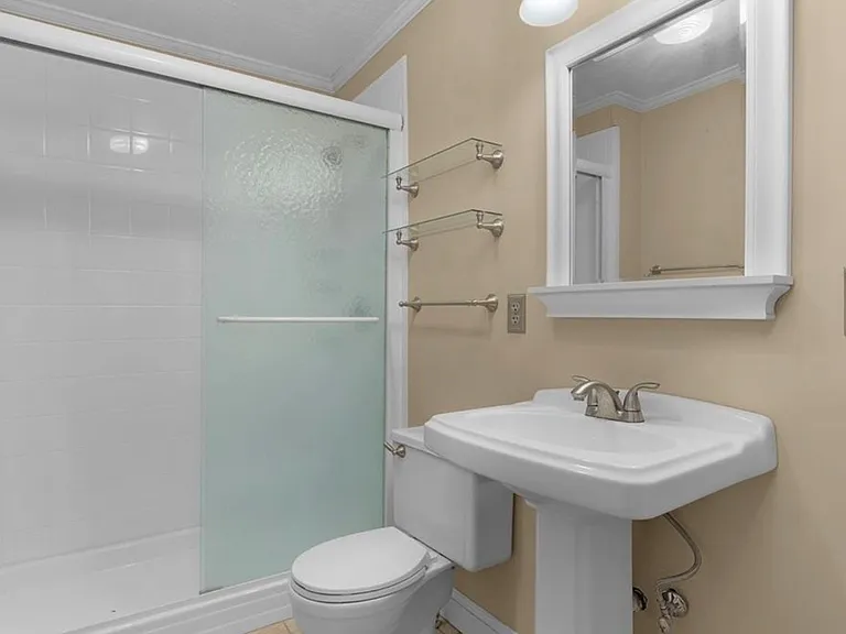 423 Money Tree Ln — Photo 21