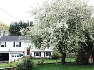 22 Longmeadow Rd, Weymouth, MA 02190