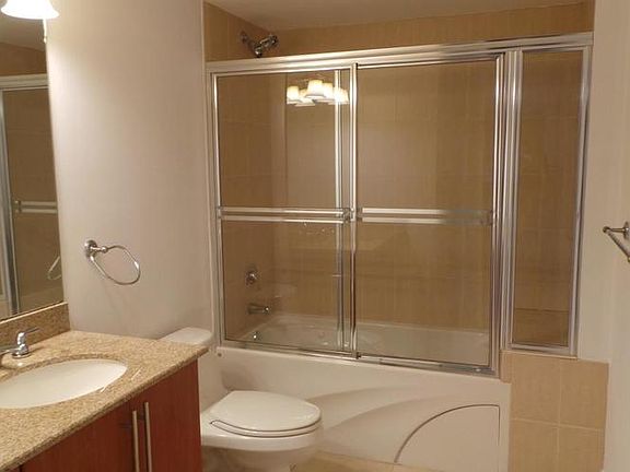 4th image of 610 Clematis St #469
