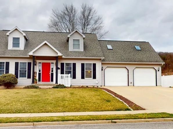 1211 Pearl Blvd, Montoursville, PA 17754