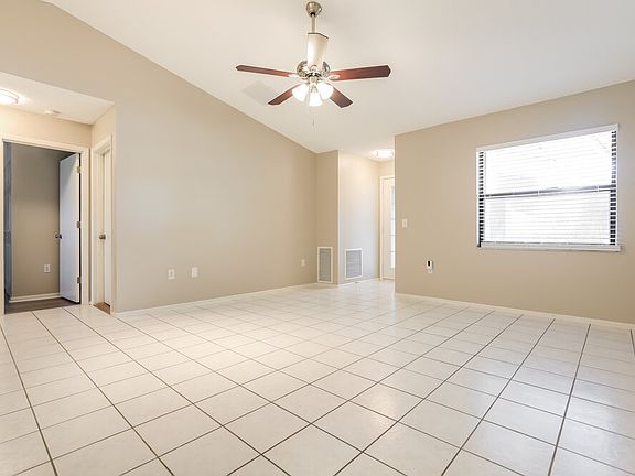 4th image of 1545 Deer Hollow Blvd