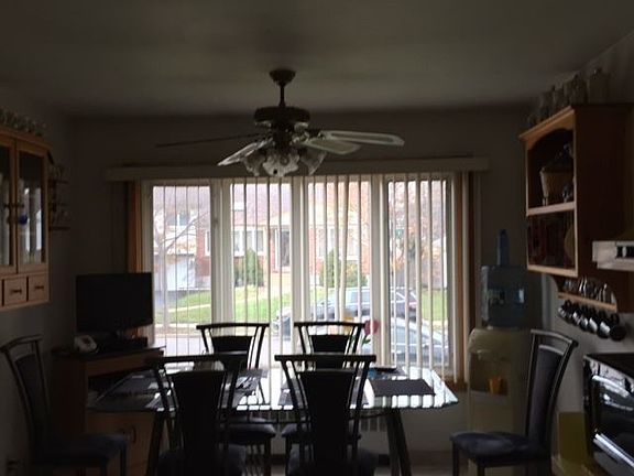 2nd image of 48 Hillary Ln