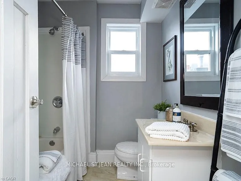638 Concession St #2 — Photo 19