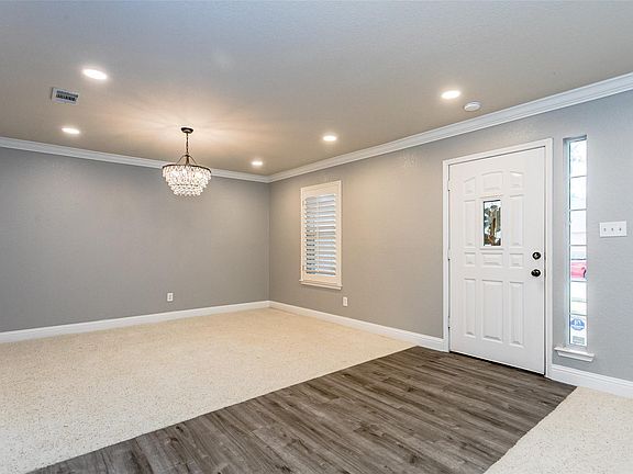 4th image of 5804 Meadows Way