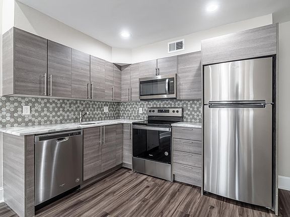 3rd image of 1701 Green St #1