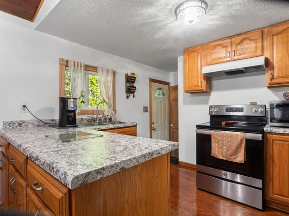 1326 Reaney Ave, Saint Paul, MN 55106