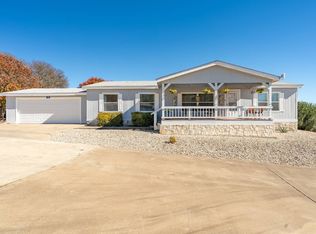 400 Oakwood St, Ingram, TX 78025