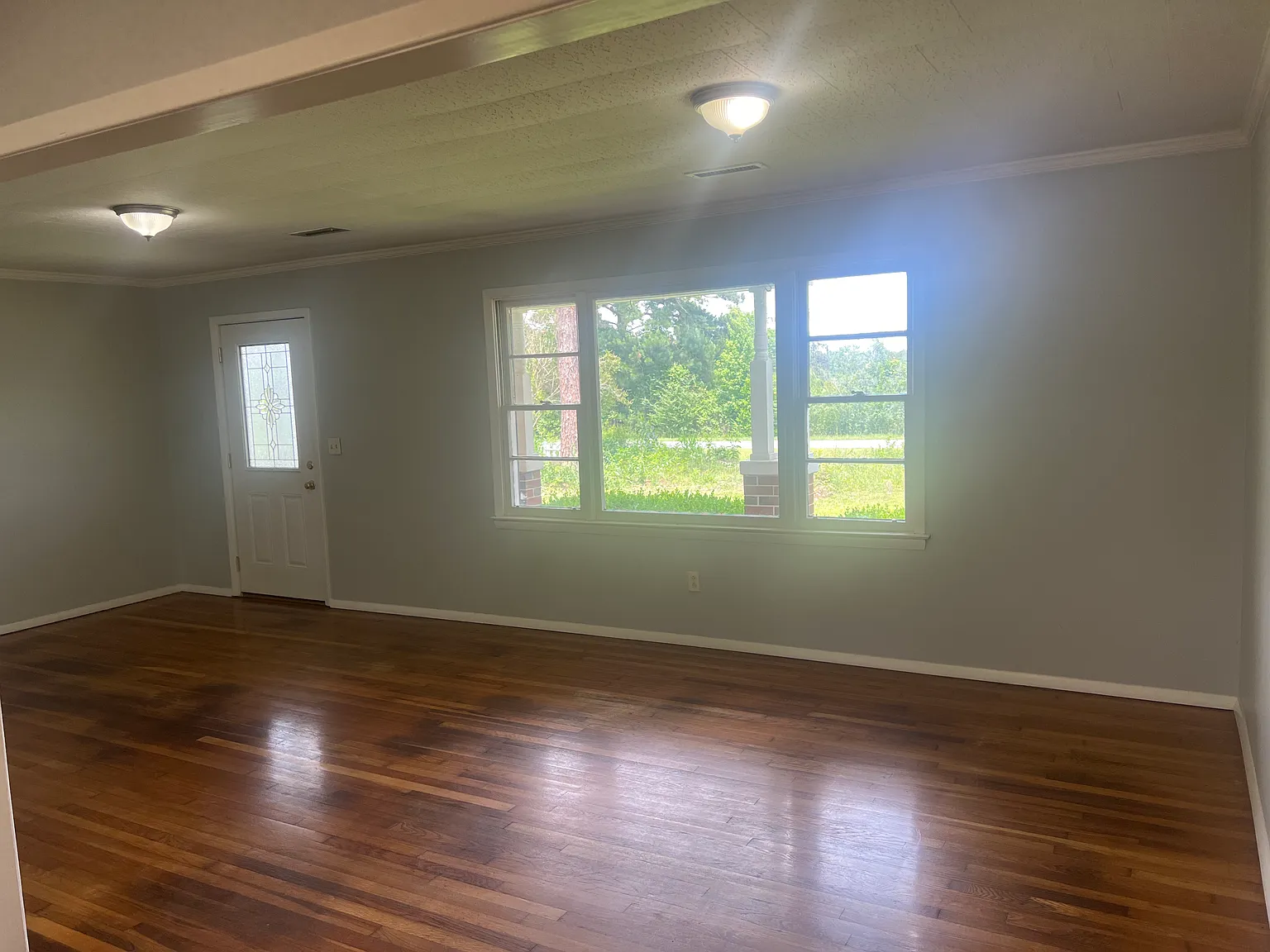 410 Rutland Rd — Photo 2