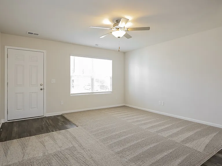 6091 Mason Tucker Dr — Photo 3