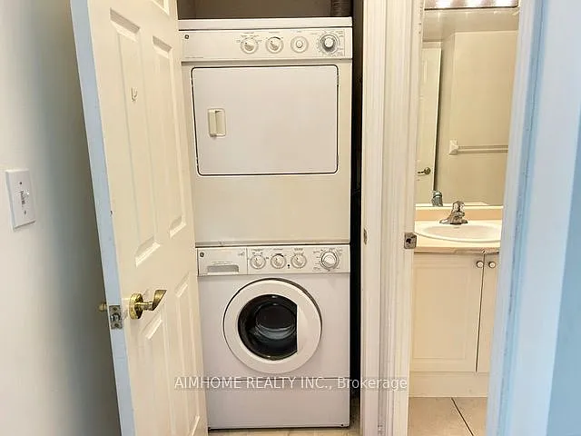 18 Spring Garden Ave #1903 — Photo 13