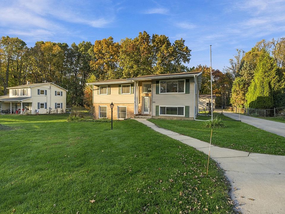 1st image of 225 Highfield Rd
