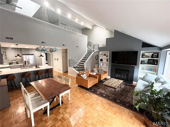4453 W Pine Blvd APT 10, Saint Louis, MO 63108