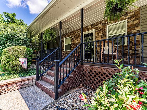 2nd image of 341 Arbogast Ln