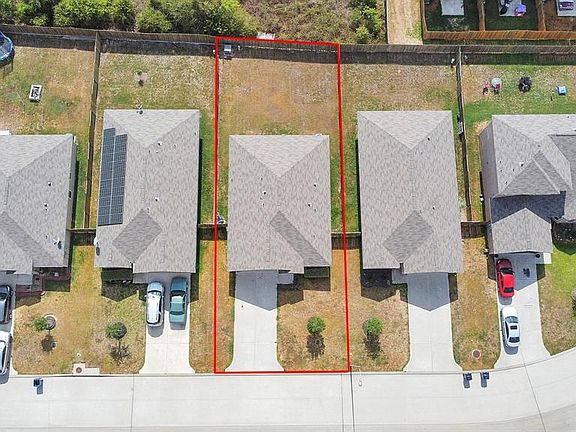 2nd image of 726 Crystal Lakes Dr