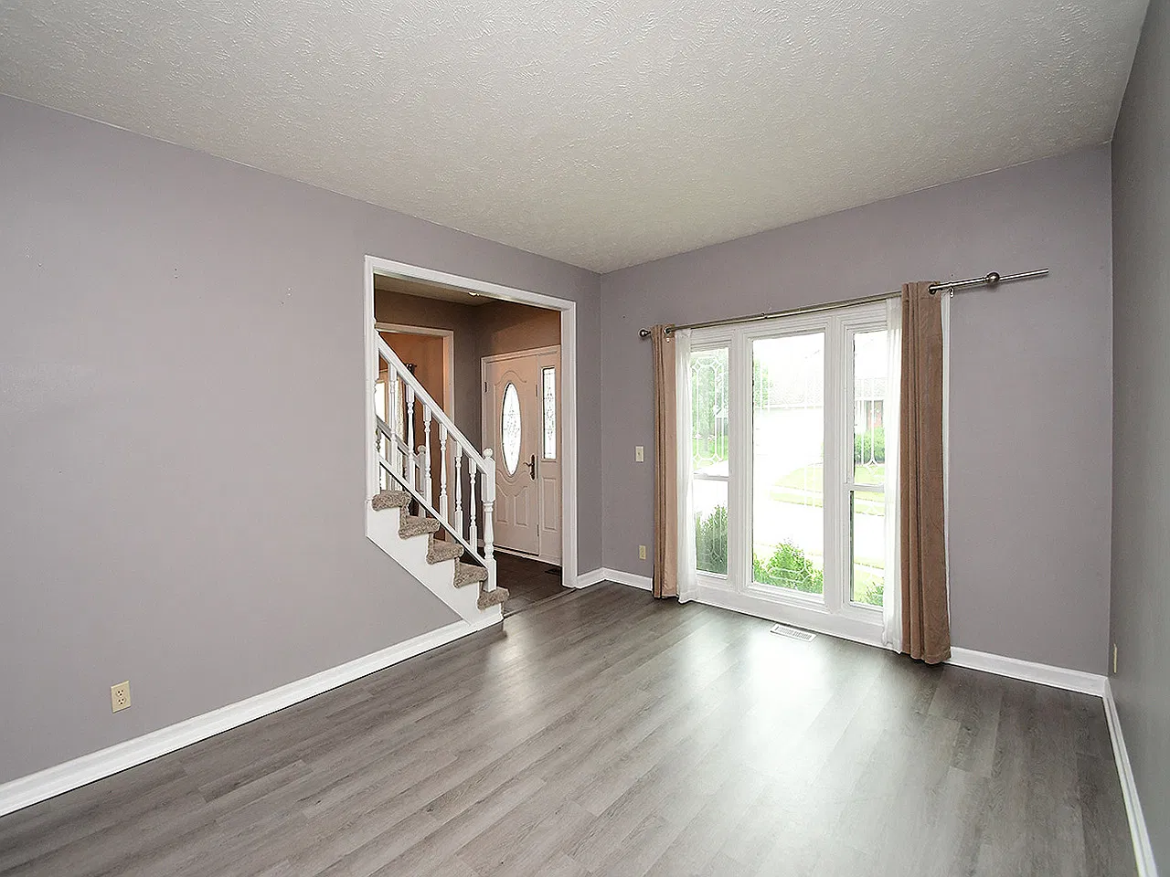 4 bed, 3049 sqft, $3,000 — Photo 2