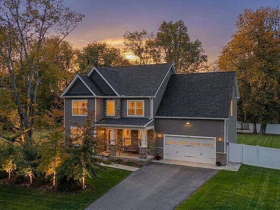 2nd image of 12127 Riverview Dr