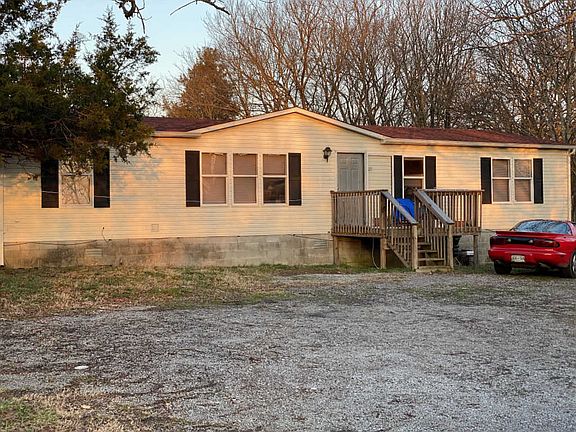 2nd image of 6301 Woodbury Pike