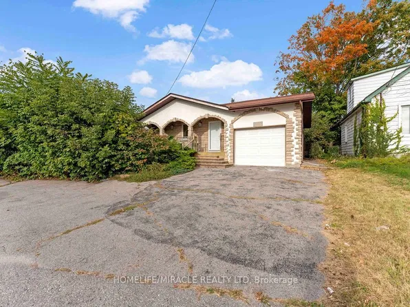 2033 Simcoe St N, Oshawa, ON L1G 0C7