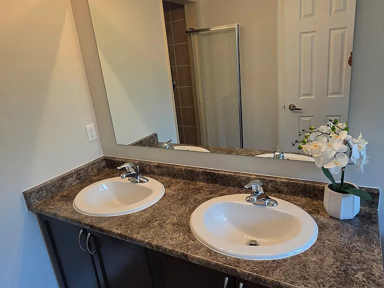 61 Collin Ct — Photo 43