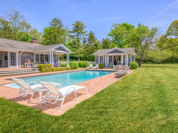 471 N Sea Mecox Rd, Southampton, NY 11968