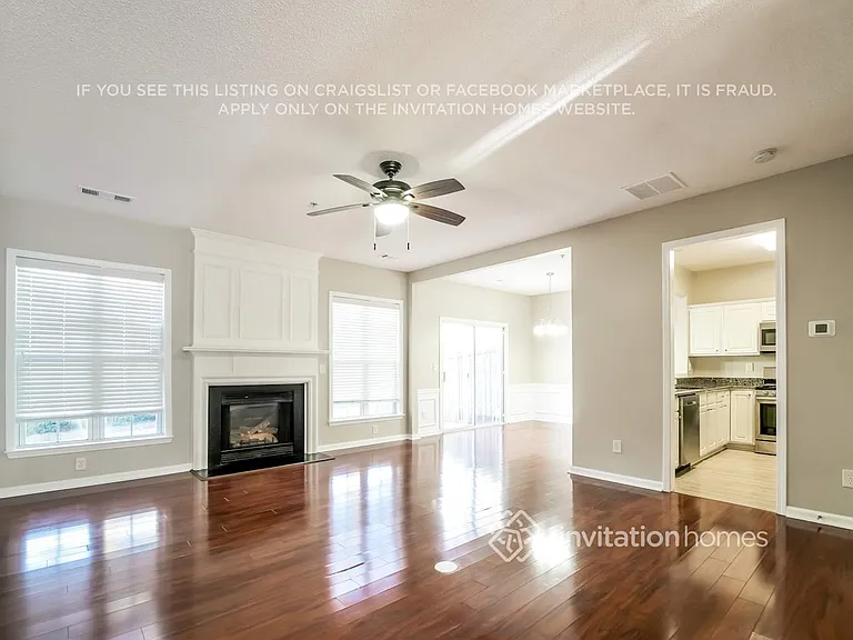 233 Regent Sq — Photo 2