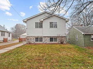 4427 7th St NE, Columbia Heights, MN 55421