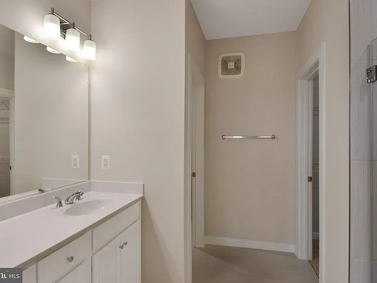44615 Wolfhound Sq — Photo 8