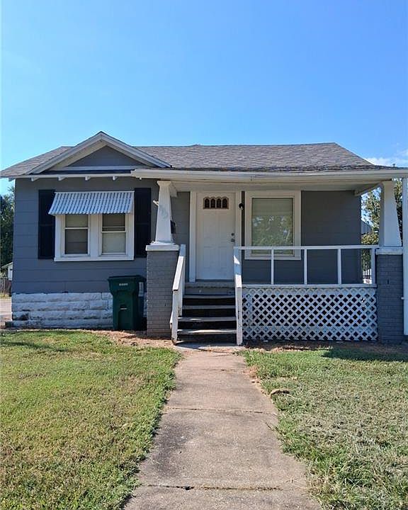 1st image of 502 E Washington St