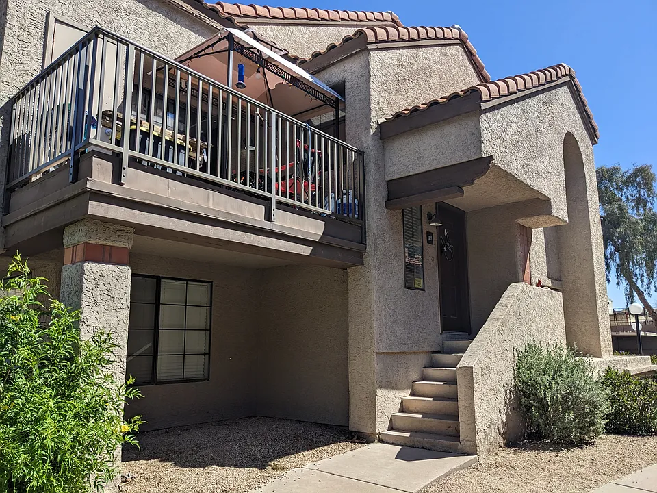 925 N College Ave #213
