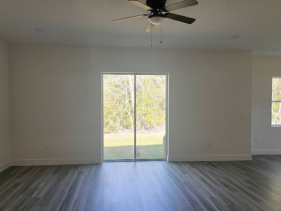 5th image of 9 Dusty Miller Ct