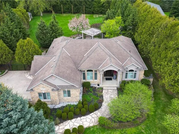 118 Old Mill Rd, Cambridge, ON N3H 4R8