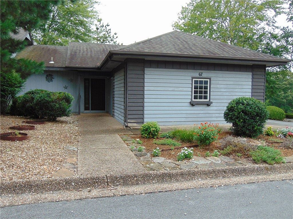 67 Fairway Dr