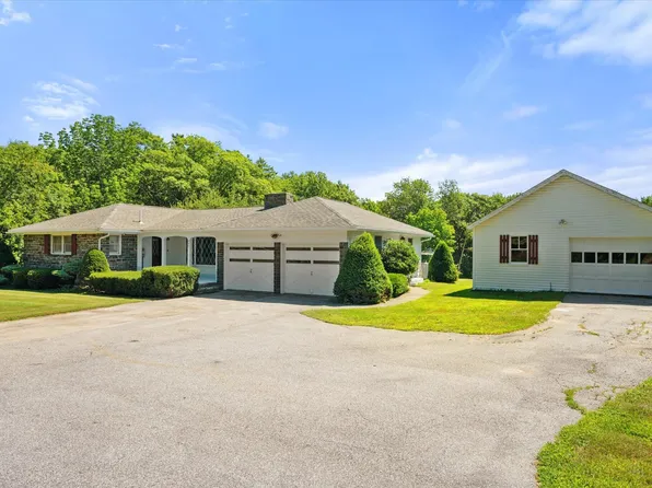 240 W Main Street, Searsport, ME 04974