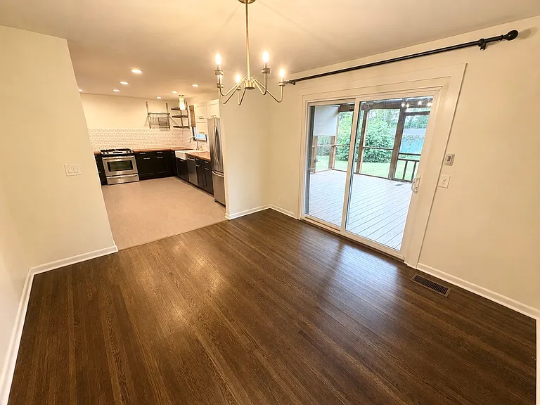317 Verbena Dr — Photo 9