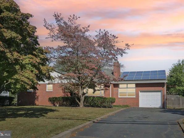 2236 Pennington Rd, Ewing, NJ 08638